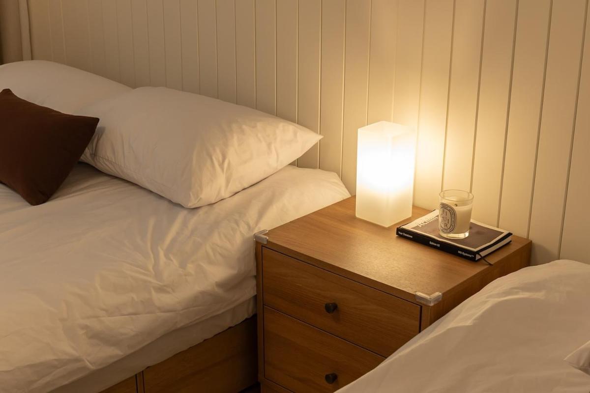 Poom Stay, Airport Bus, Cozy For Travelers,yeomchang Stn, Line9 Apartment Seoul