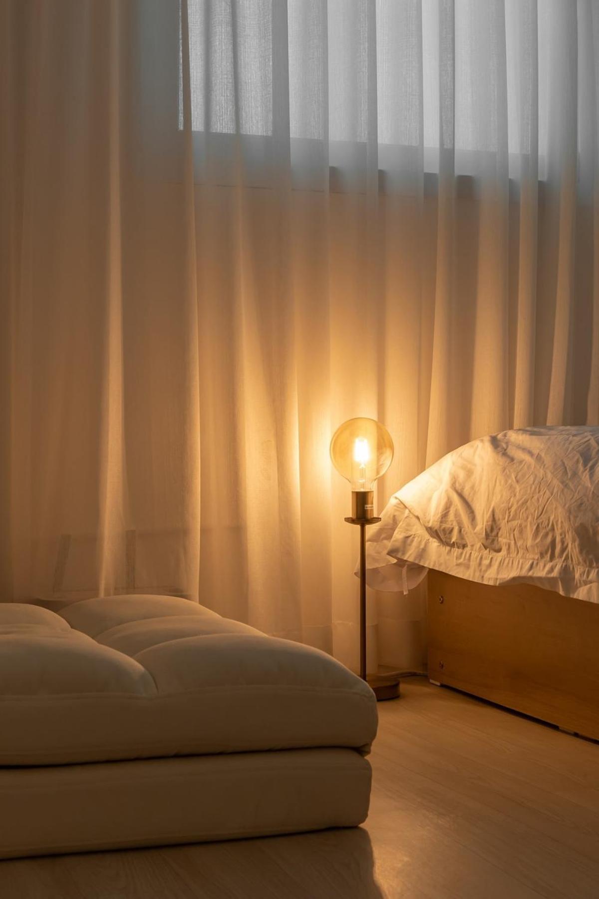 Apartment Poom Stay, Airport Bus, Cozy For Travelers,yeomchang Stn, Line9 *