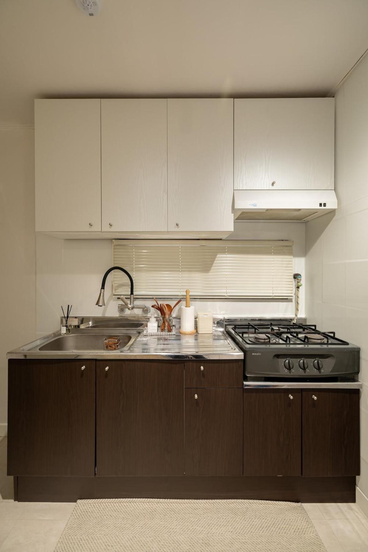 Poom Stay, Airport Bus, Cozy For Travelers,yeomchang Stn, Line9 Apartment