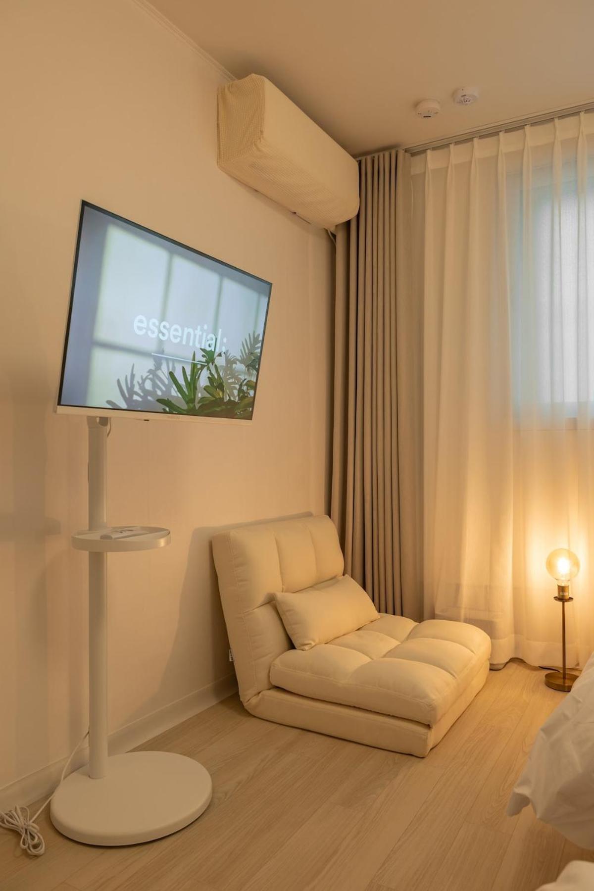 Apartment Poom Stay, Airport Bus, Cozy For Travelers,yeomchang Stn, Line9 Seoul