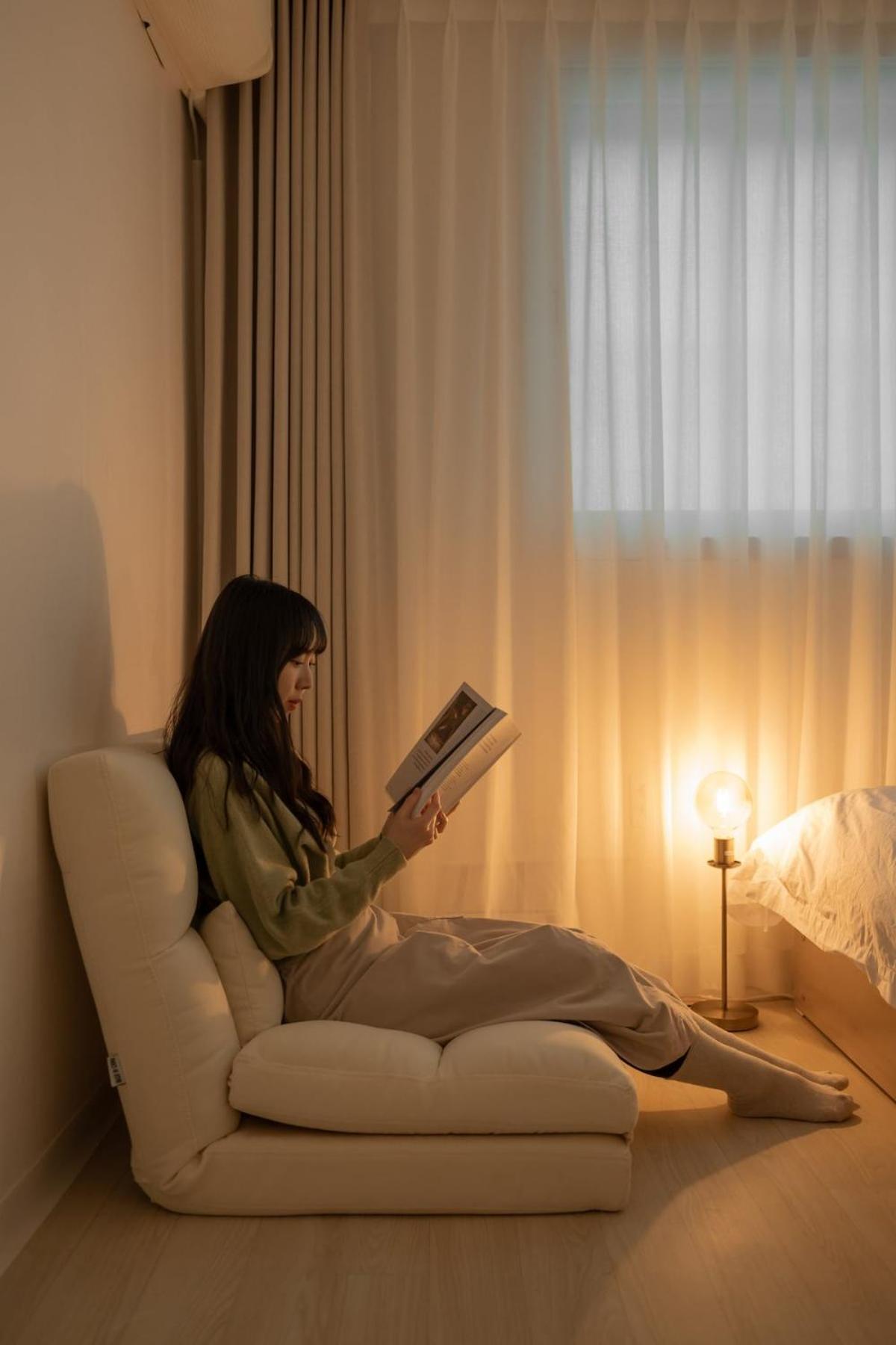 Apartment Poom Stay, Airport Bus, Cozy For Travelers,yeomchang Stn, Line9 Seoul