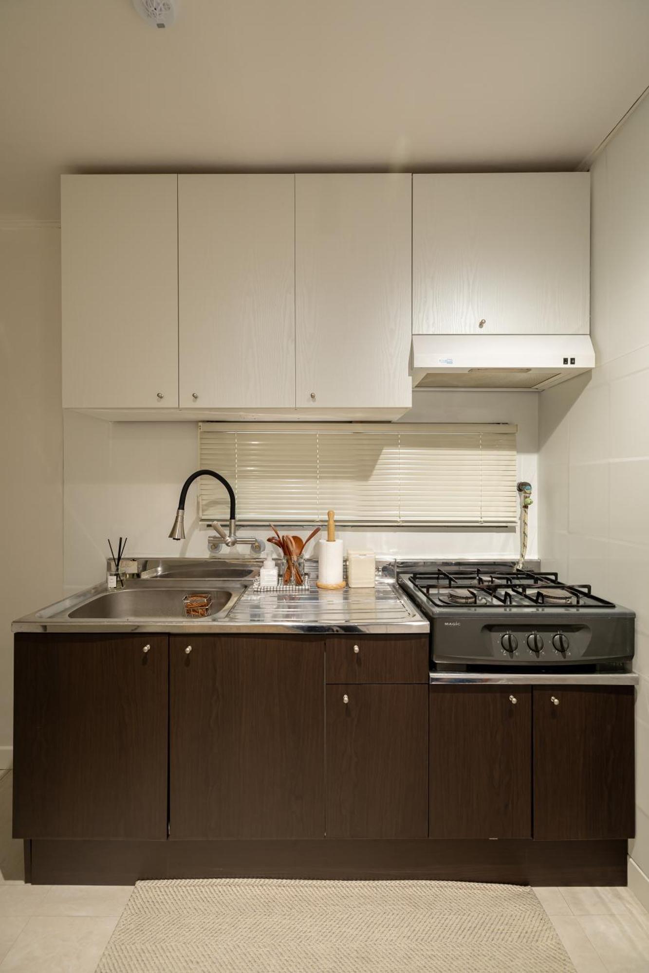Apartment Poom Stay, Airport Bus, Cozy For Travelers,yeomchang Stn, Line9 Seoul